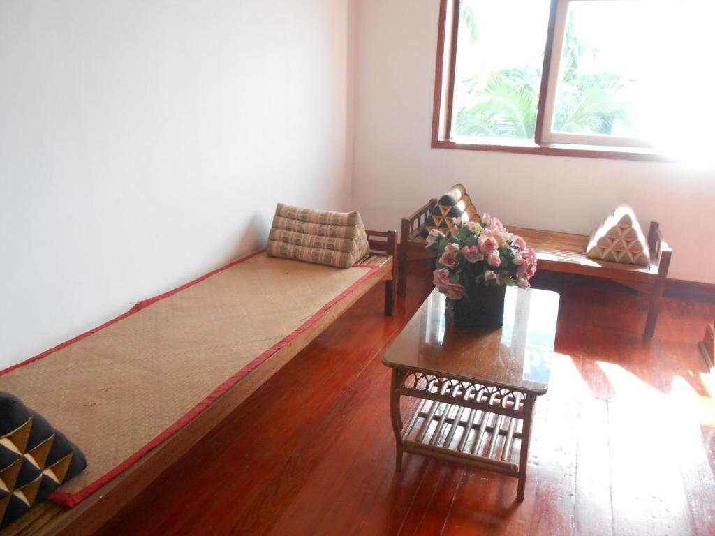 Lao Hotel Vientiane Buitenkant foto