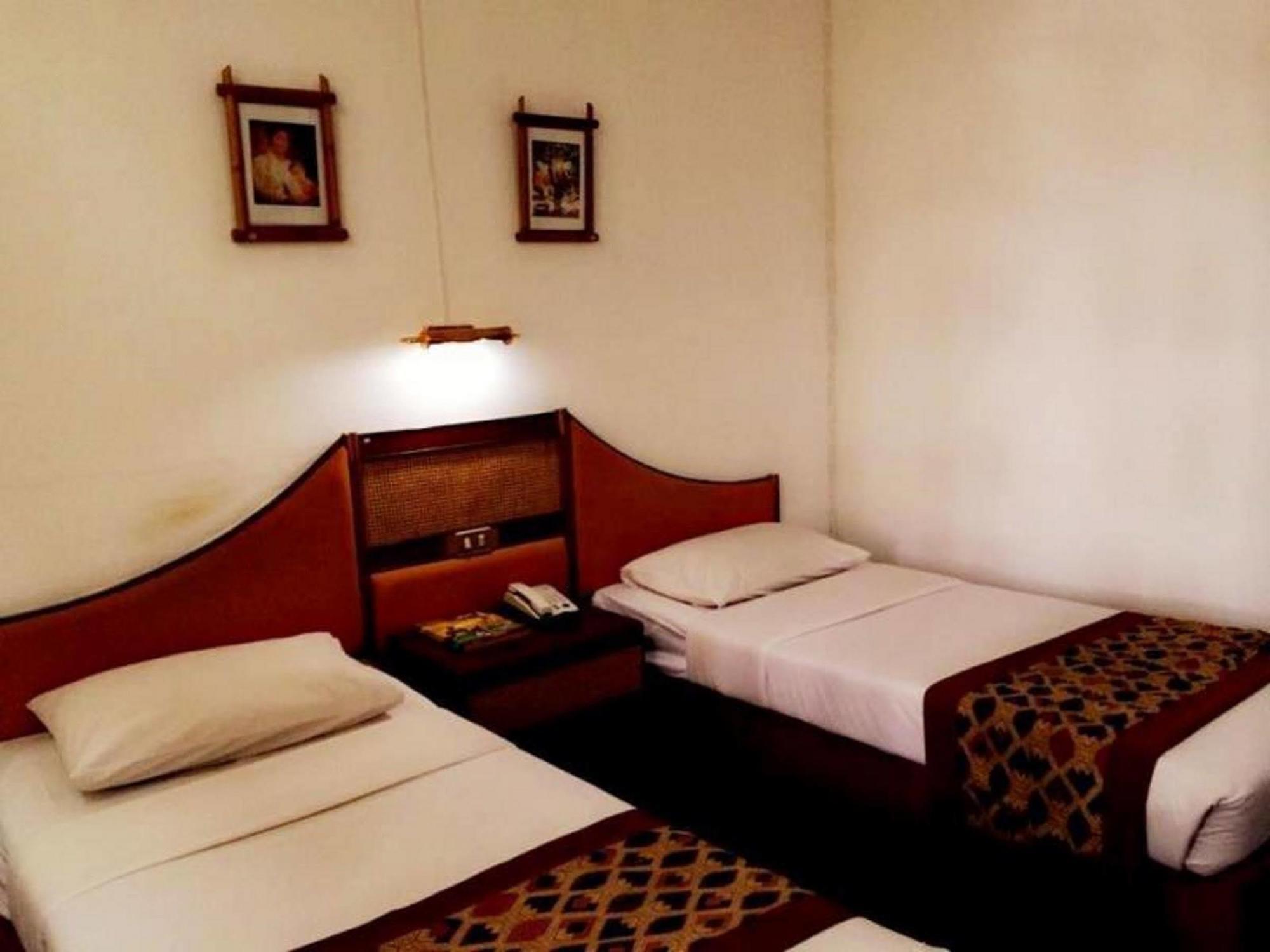 Lao Hotel Vientiane Buitenkant foto